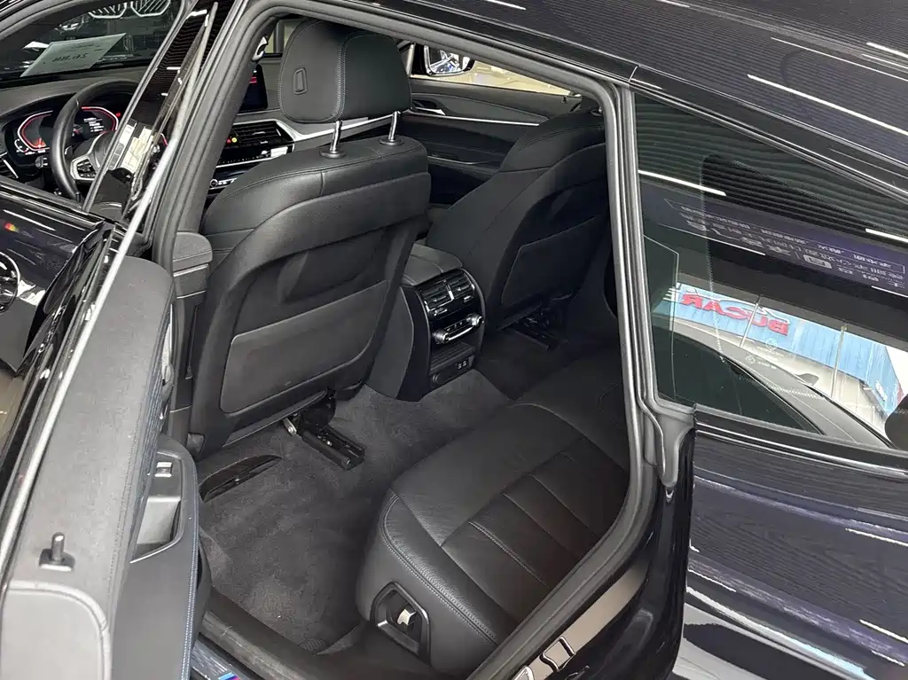 BMW 6 Series GT 630 i M Sport Package