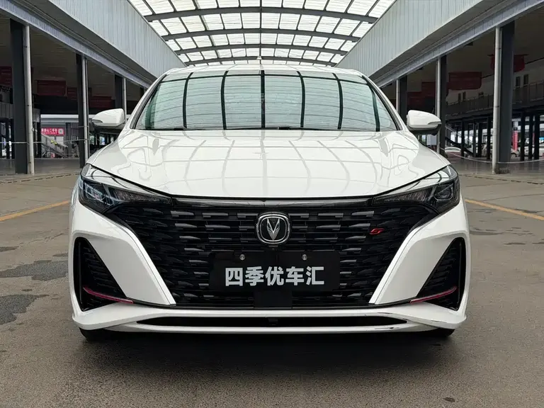 Changan Eado PLUS Blue Whale NE 1.4 T GDI DCT Flagship