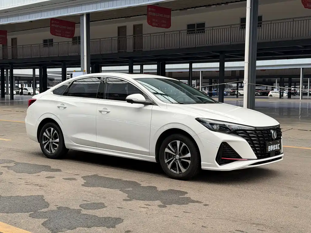 Eado PLUS Blue Whale NE 1.4 T GDI DCT Flagship