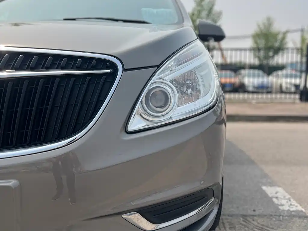 Buick GL8 25 S Comfort CN-V