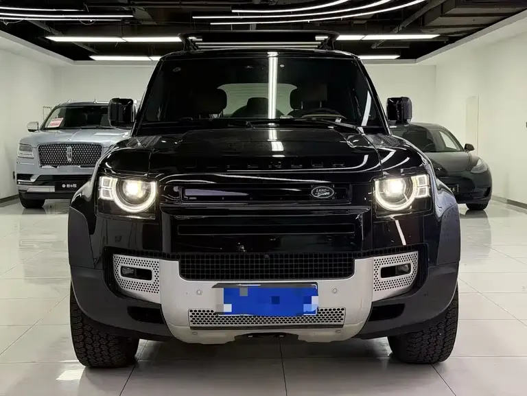 Land Rover Defender 110 3.0 T P400 Dark Special Edition