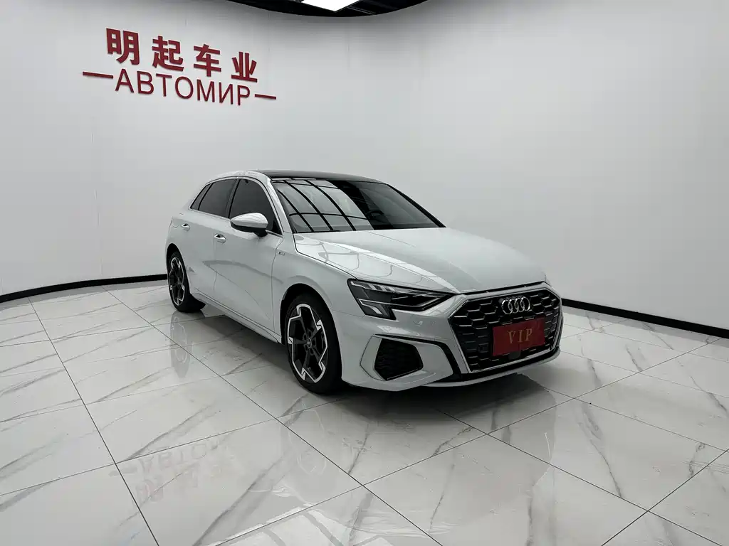 Audi A3 Sportback 35 TFSI Luxury Sport