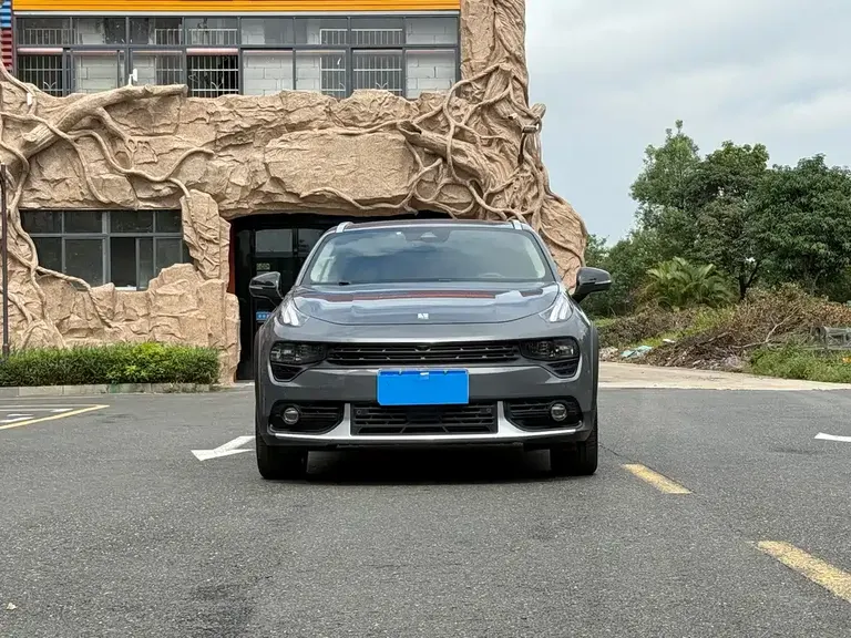 Lynk & Co 02 1.5 T DCT 2 WD Shine Pro CN-V