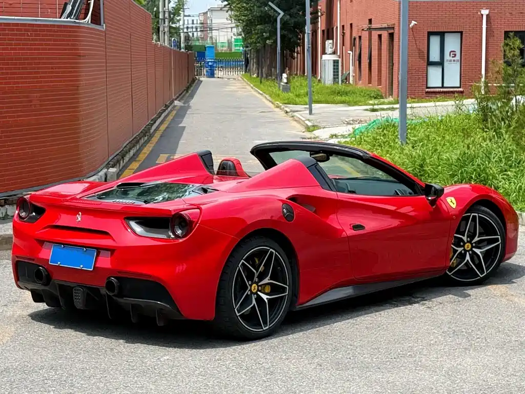 Ferrari 488 488 Spider