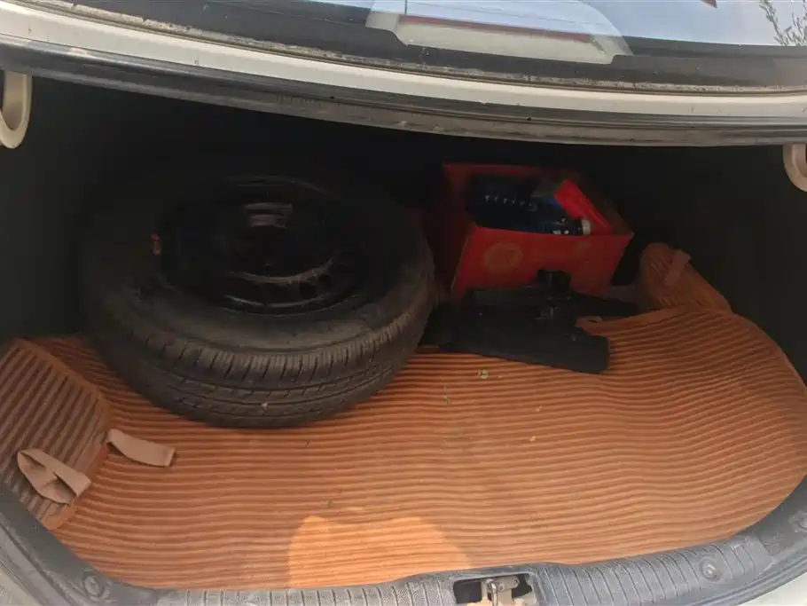 Accent 瑞纳 2010款 三厢 1.4 L 手动舒适型GS