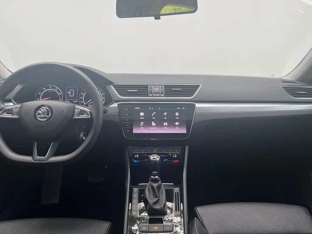 Superb TSI280 DSG Comfort