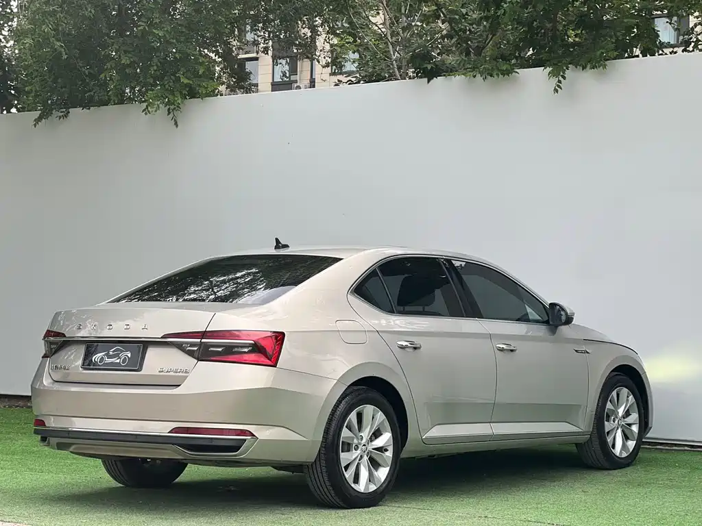 Superb TSI280 DSG Comfort