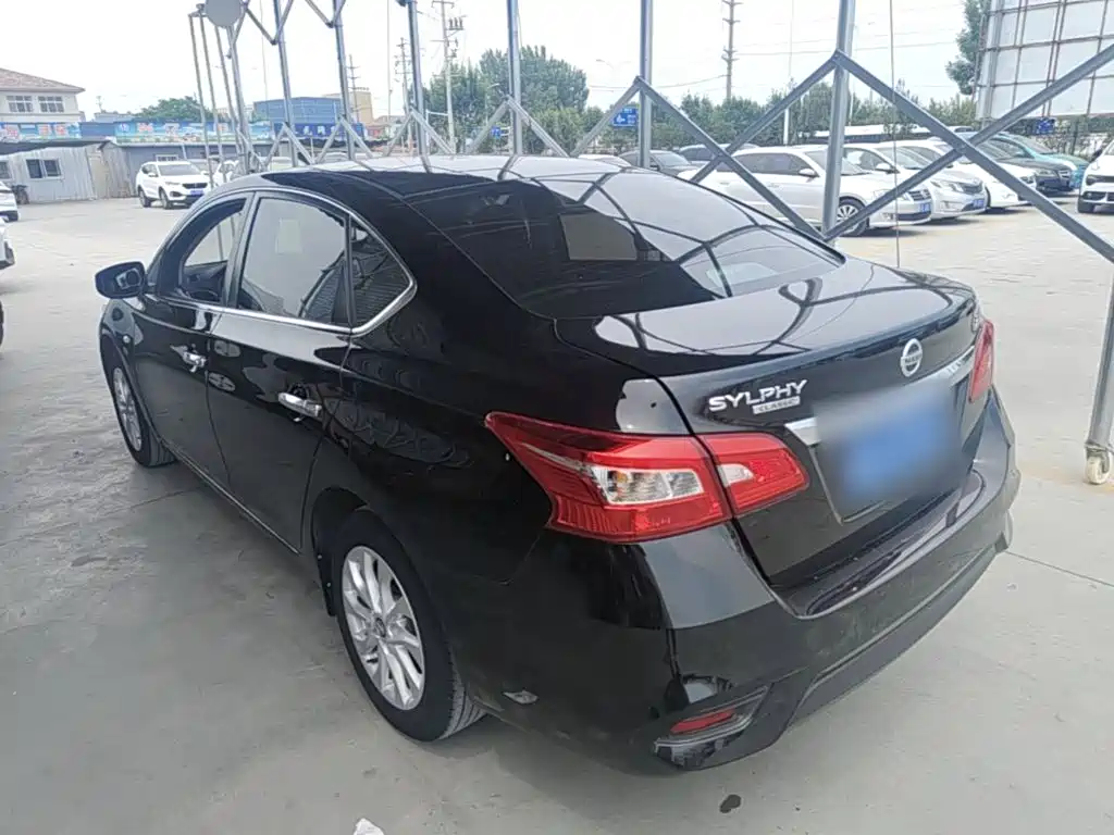 Sylphy Classic 1.6 XE CVT Comfort