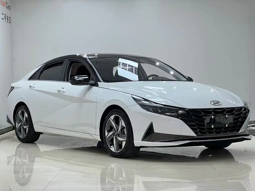 Elantra 1.5 L CVT LUX Distinguished