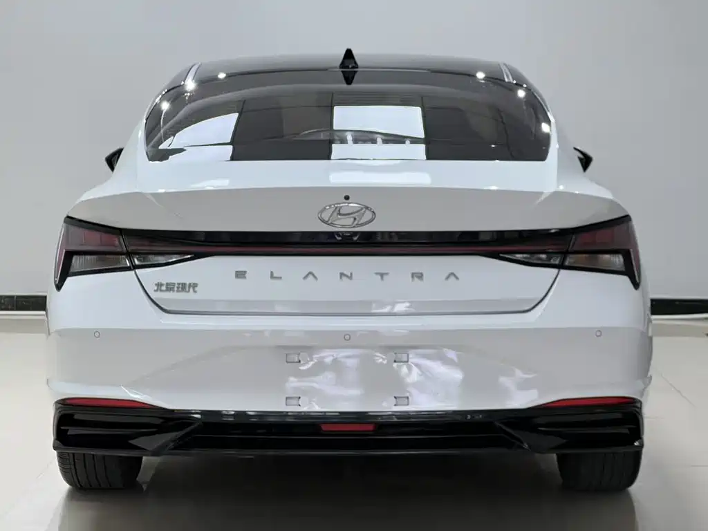 Elantra 1.5 L CVT LUX Distinguished