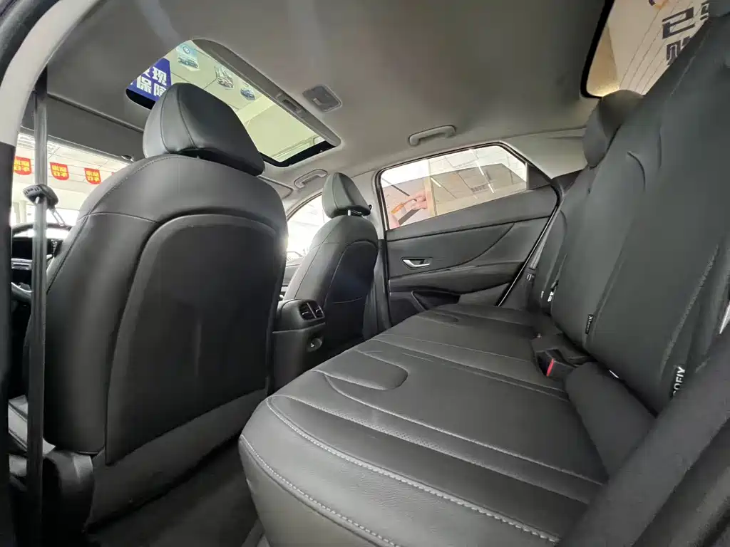 Elantra 1.5 L CVT LUX Distinguished