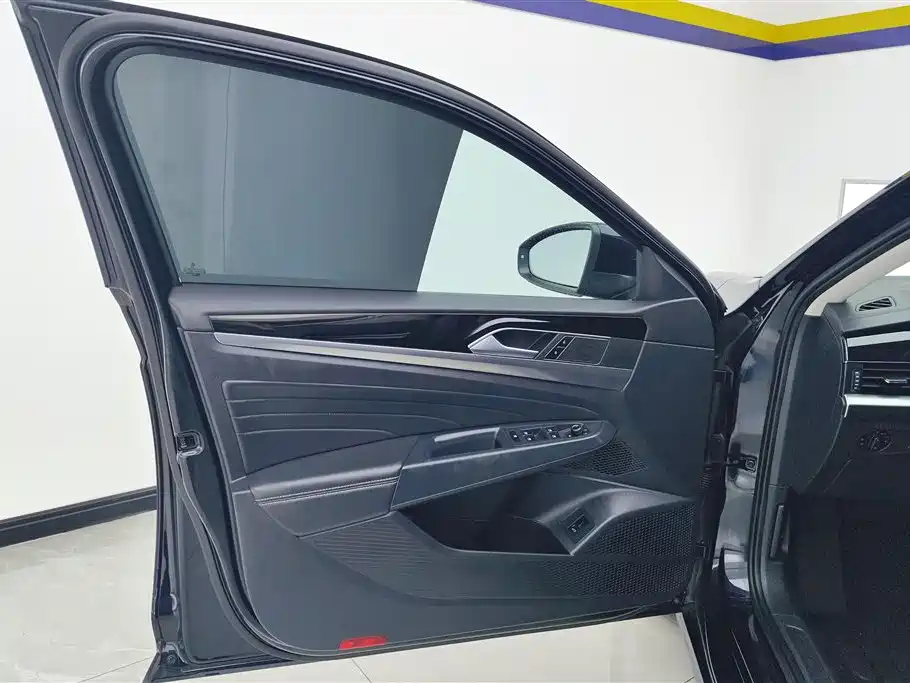 Passat 280 TSI Business