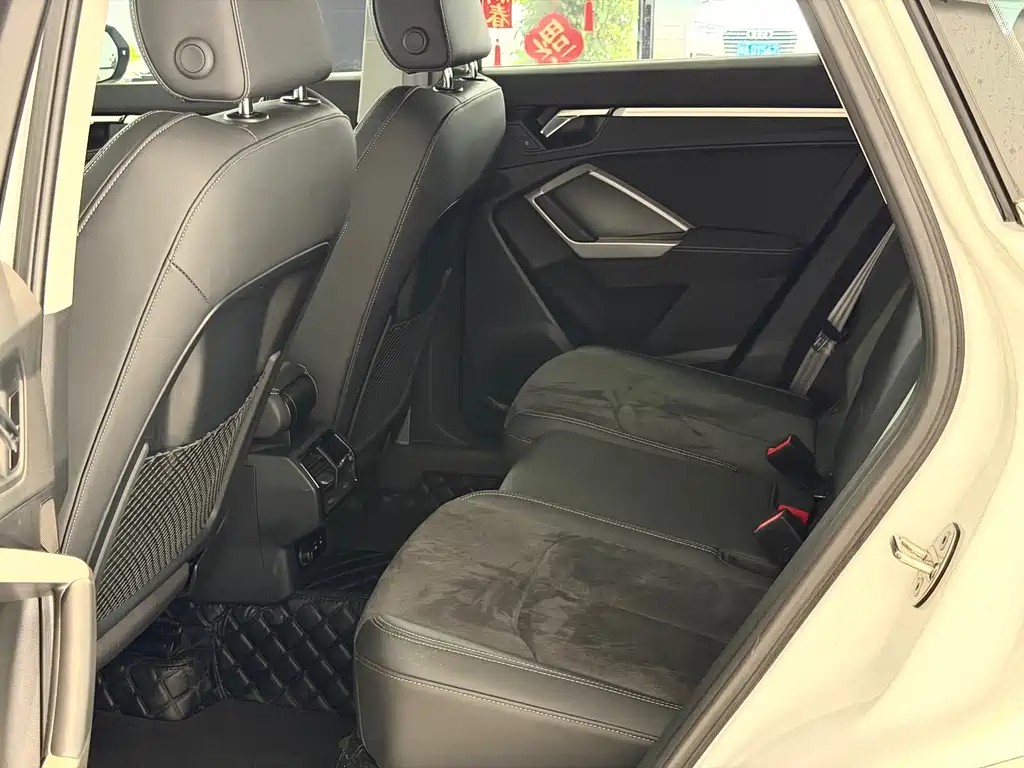 Audi Q3 35 TFSI Fashion Dynamic (1.4 T)