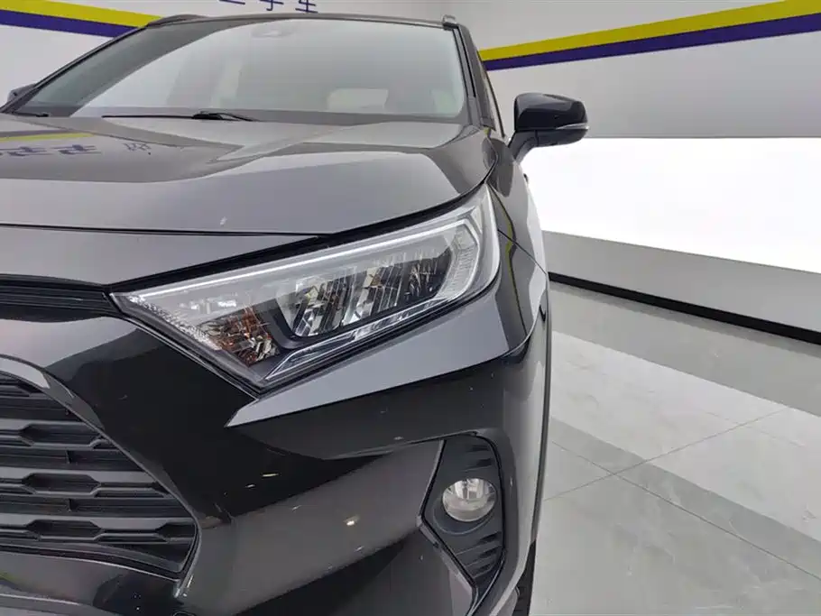 RAV4 2.0 L CVT 2 WD Style PLUS