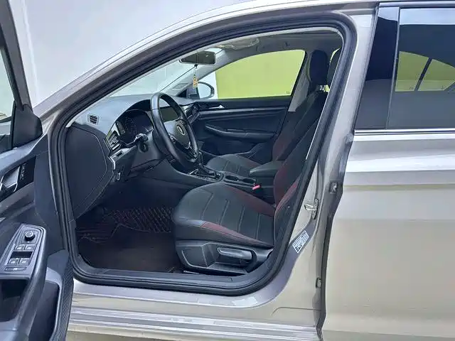Bora 280 TSI DSG Elite Connected