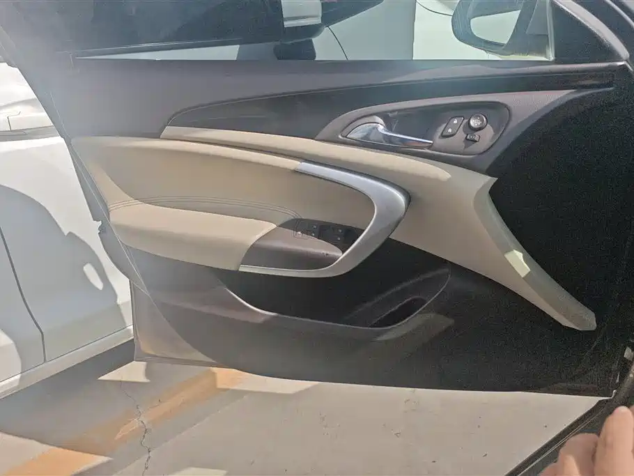 Regal 2.0 L Elite Fashion