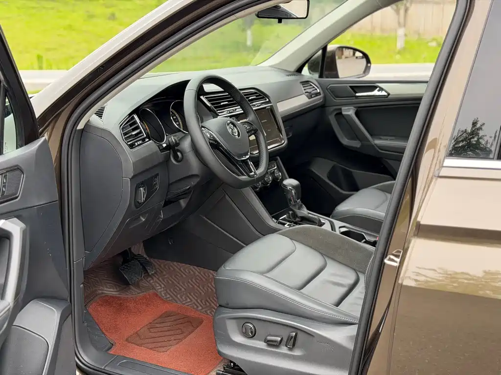 Tiguan L 330 TSI Auto 2 WD Smart Motion Luxury CN-VI