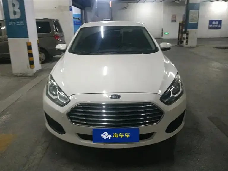 Ford Escort Facelift 1.5 L Manual Comfort
