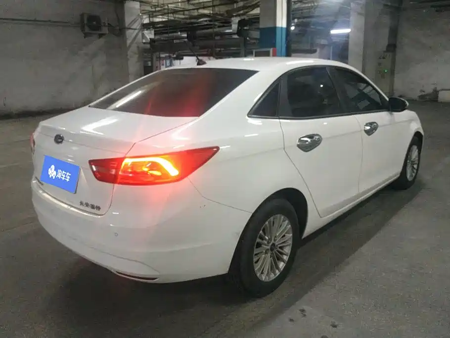 Escort Facelift 1.5 L Manual Comfort