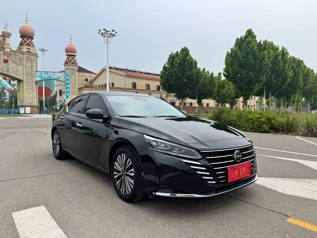 Teana 2.0 L XL-Upr Enjoyment