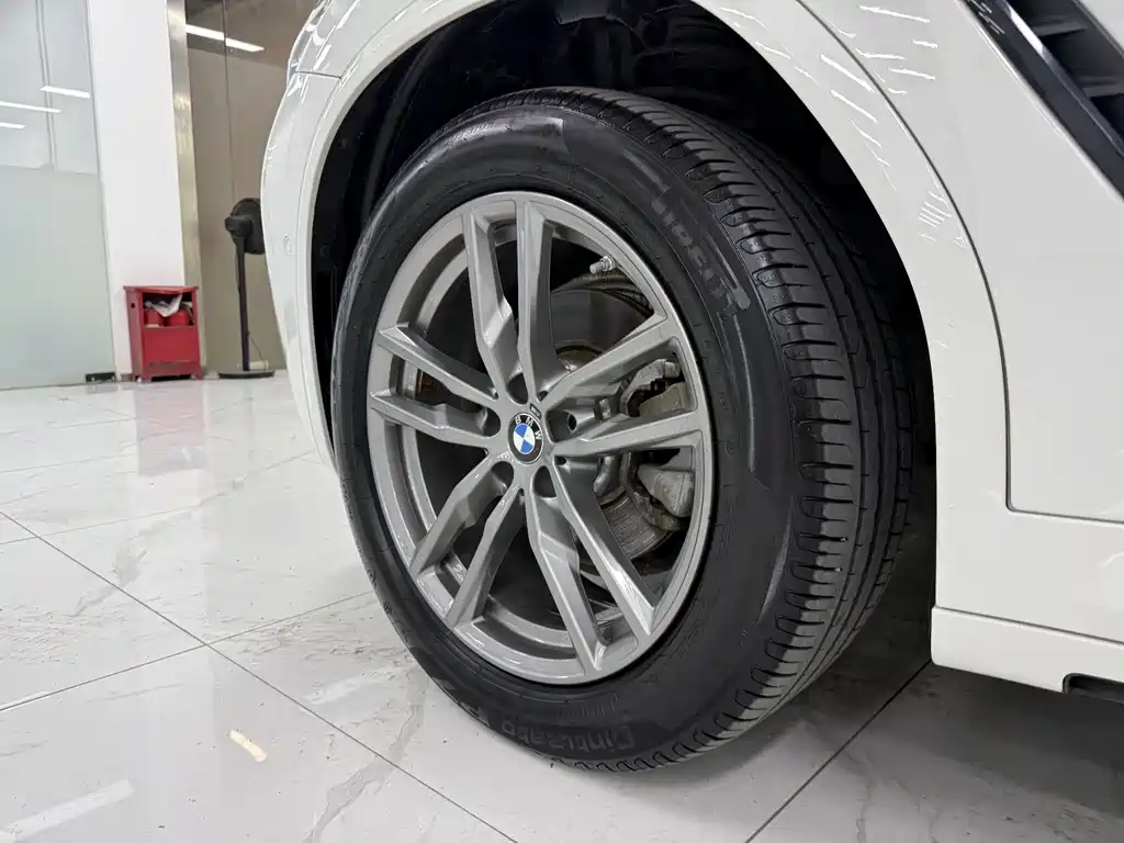 BMW X4 xDrive 25 i M Sport Package