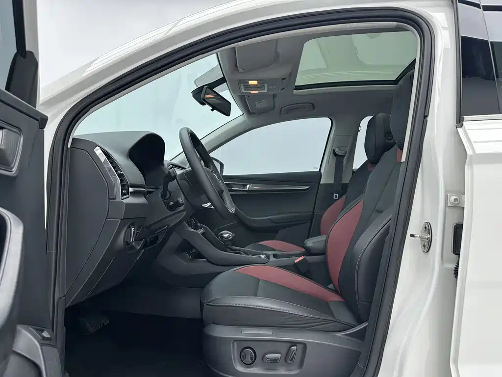 Karoq TSI280 Luxury Enjoyment