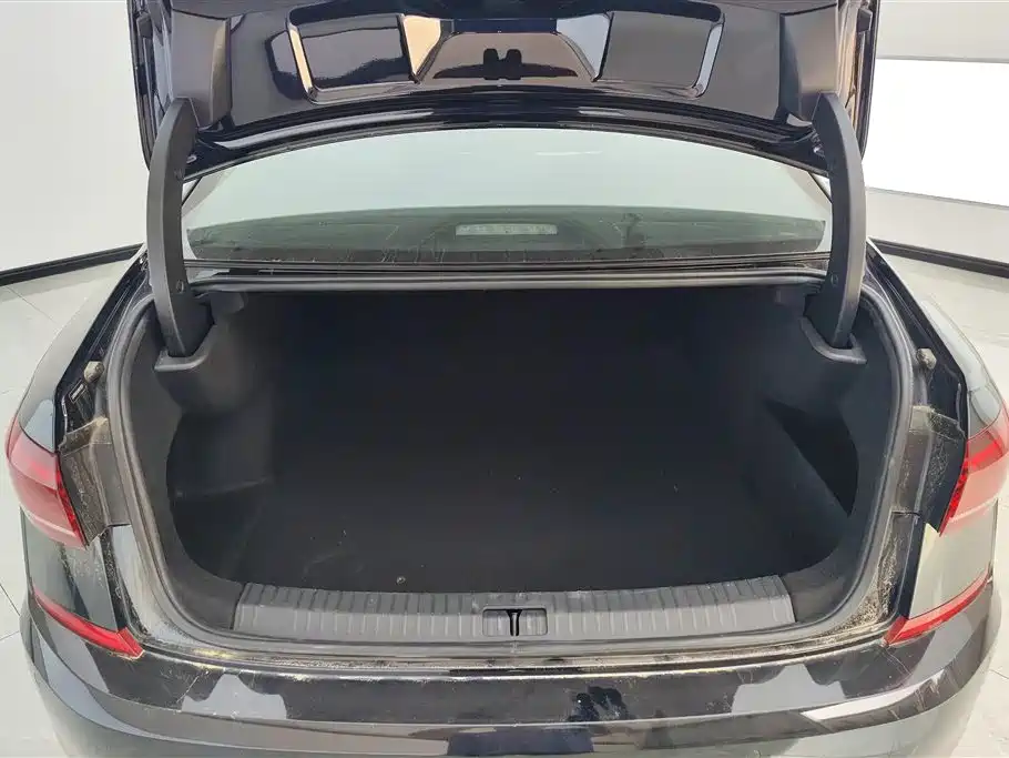 Passat 280 TSI Business