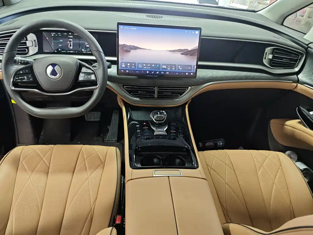 Denza D9 DM-i 1050 Premium