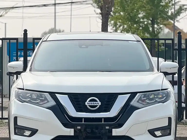 Nissan X-Trail 2.0 L XL Premium CVT 2 WD Connected Premium