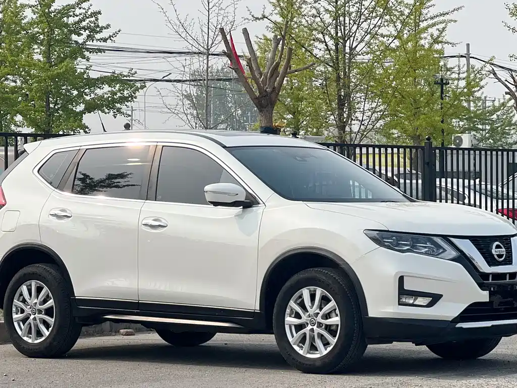 X-Trail 2.0 L XL Premium CVT 2 WD Connected Premium