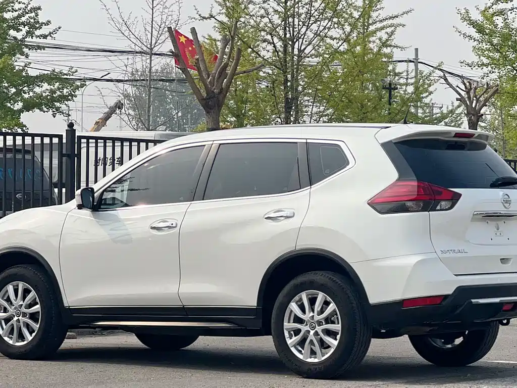 X-Trail 2.0 L XL Premium CVT 2 WD Connected Premium