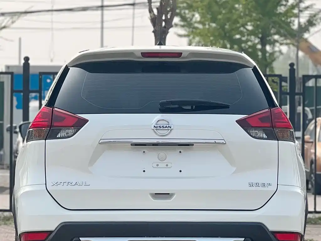 X-Trail 2.0 L XL Premium CVT 2 WD Connected Premium