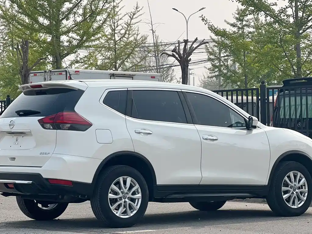 X-Trail 2.0 L XL Premium CVT 2 WD Connected Premium