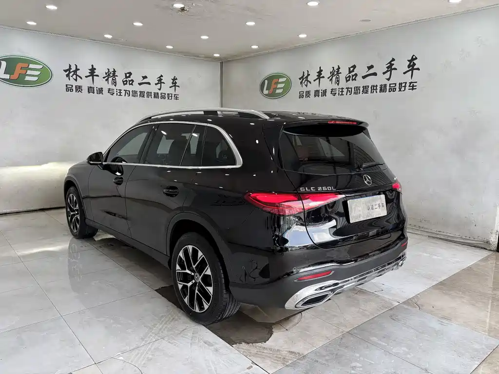 Mercedes-Benz GLC GLC 260 L 4 MATIC Dynamic 5-seat