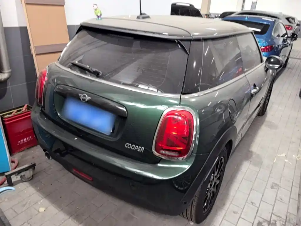 MINI 1.5 T COOPER Classic