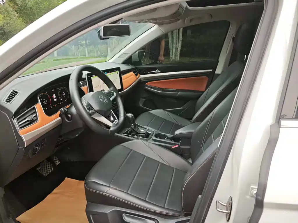 Bora 200 TSI DSG Joy Travel