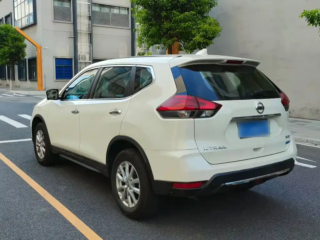 X-Trail 2.0 L CVT Comfort 2 WD