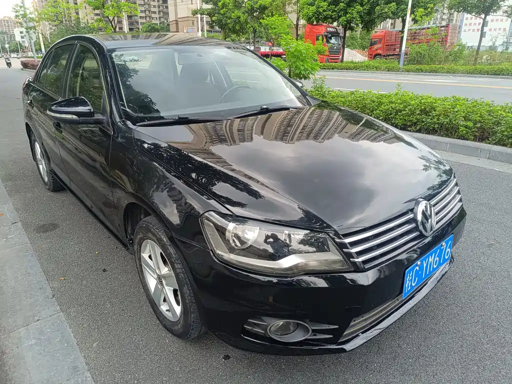 Bora 1.6 L Auto Fashion