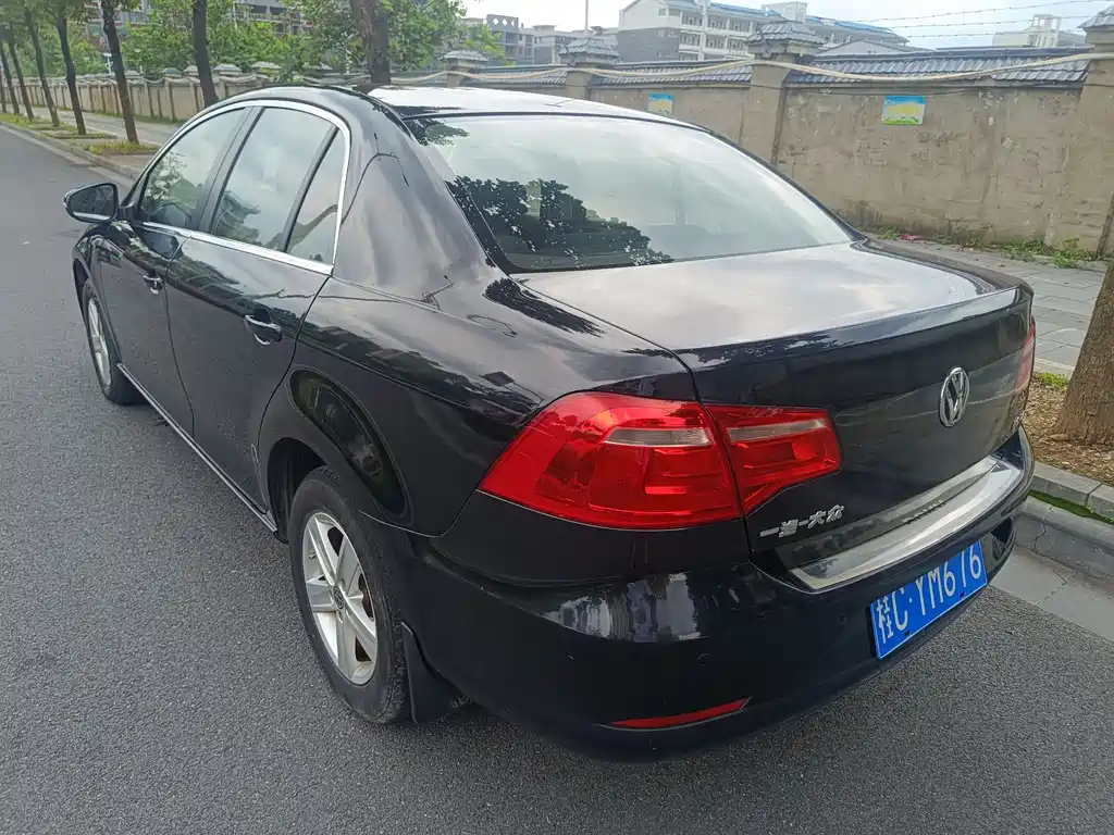 Bora 1.6 L Auto Fashion