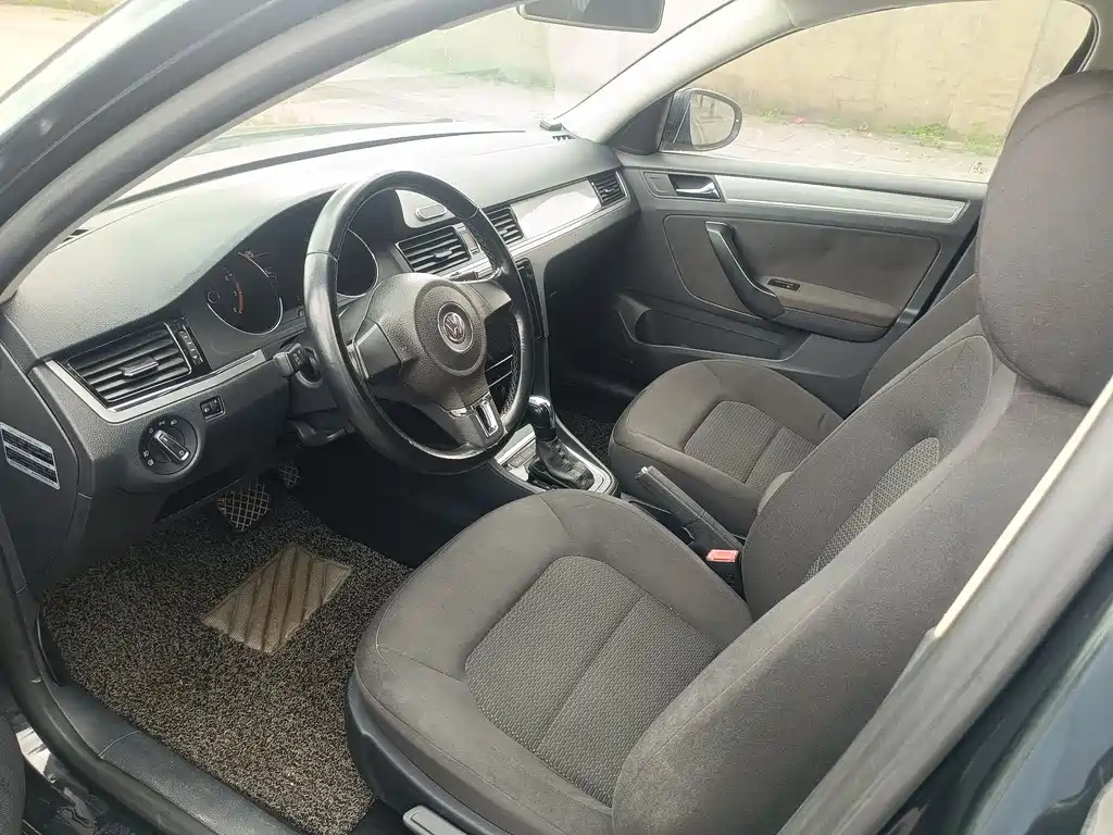 Bora 1.6 L Auto Fashion