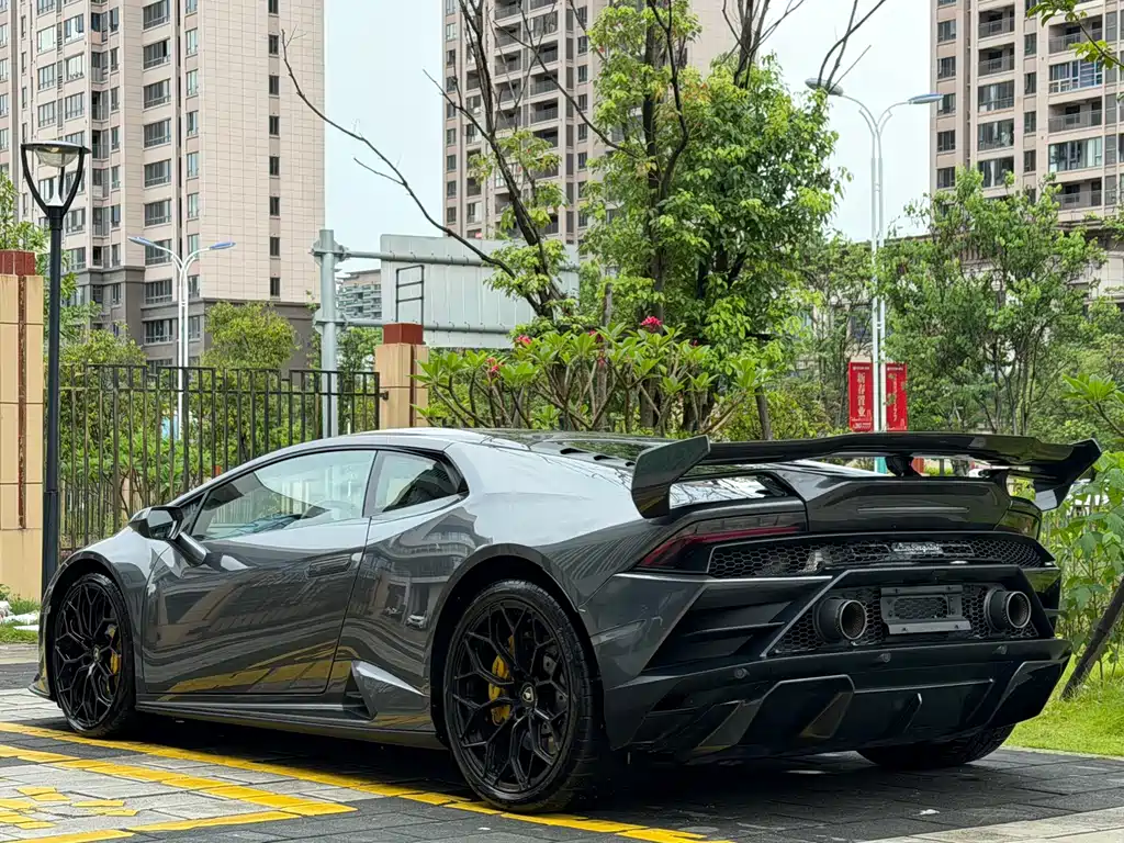 Huracán Huracán EVO RWD