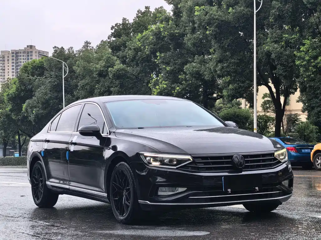 Magotan 330 TSI DSG Luxury