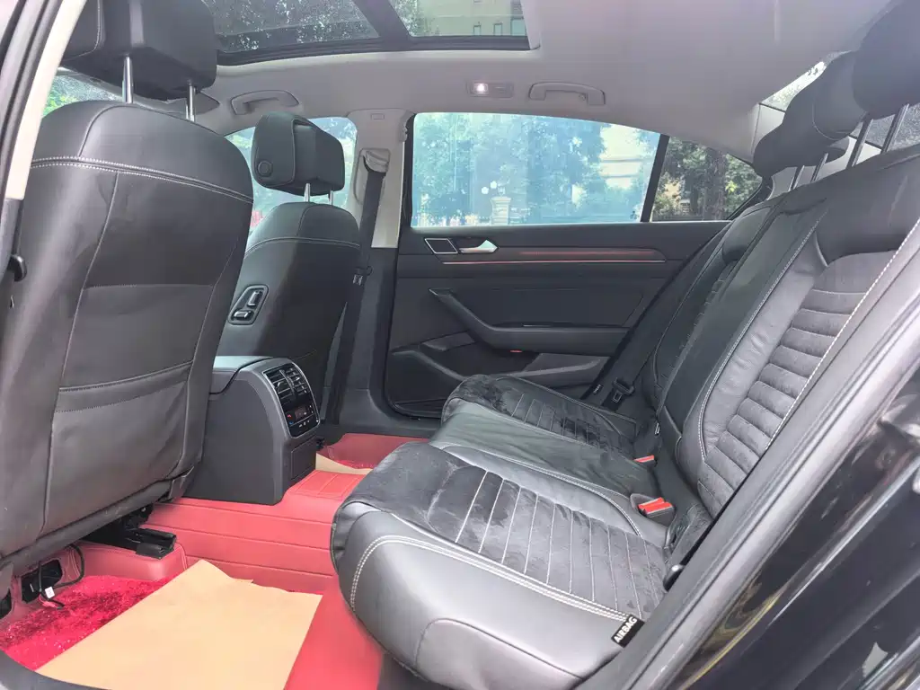 Magotan 330 TSI DSG Luxury