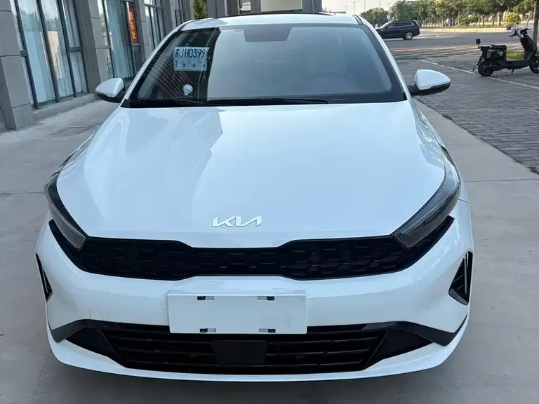Kia K3 Facelift 1.5 L CVT Fashion