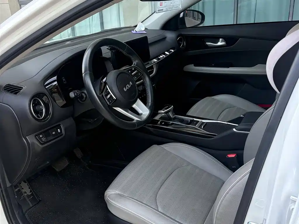 Kia K3 Facelift 1.5 L CVT Fashion