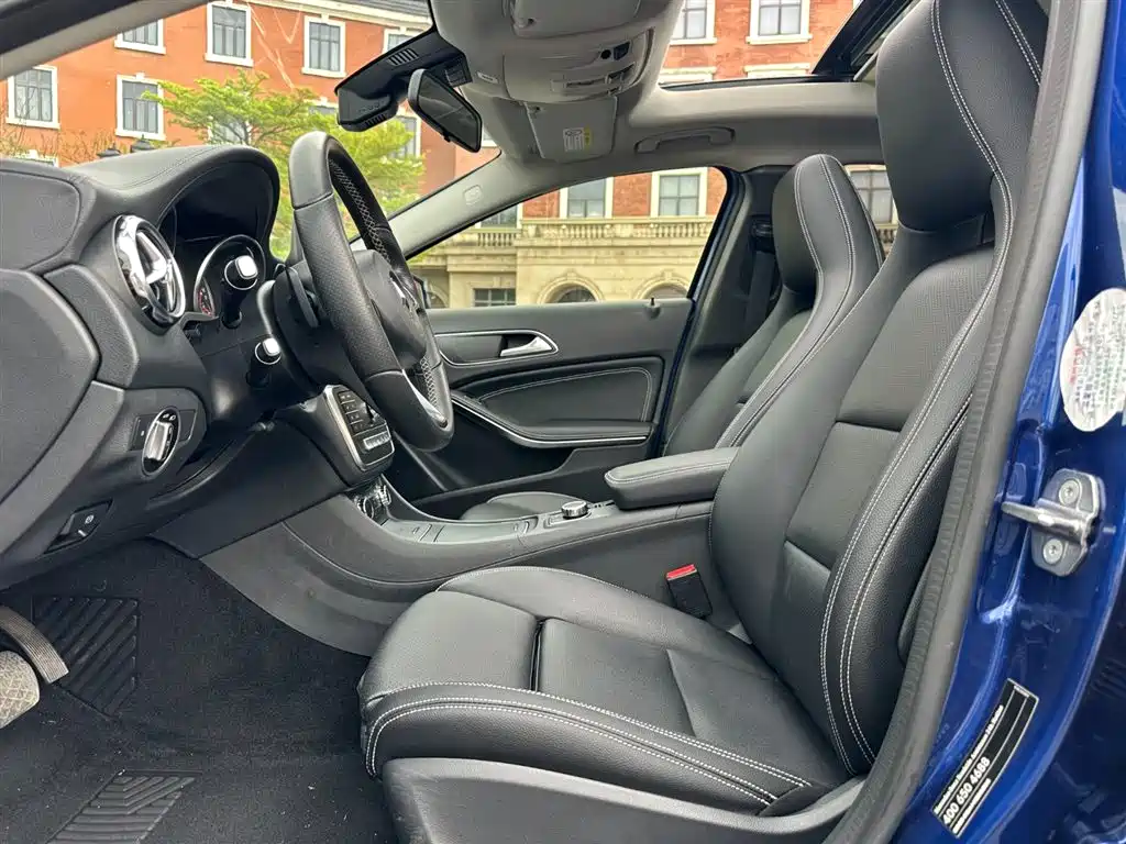 Mercedes-Benz GLA GLA 200 Fashion