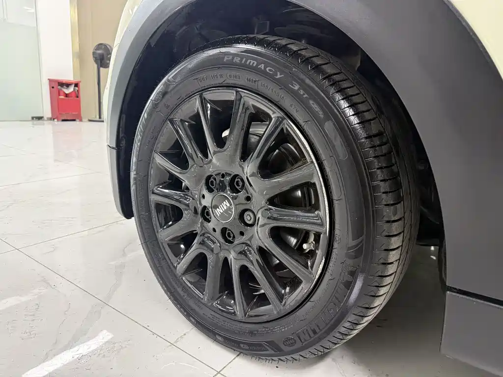 MINI 1.5 T ONE 5-door