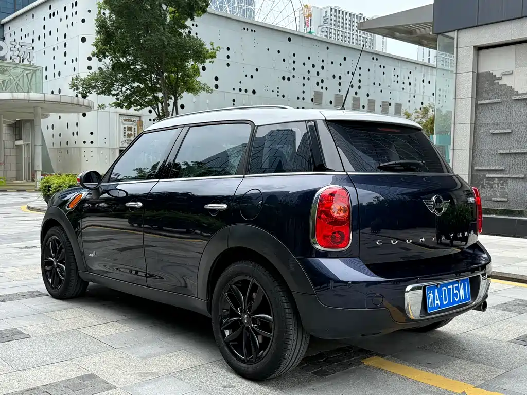MINI COUNTRYMAN 1.6 T COOPER ALL4 Fun