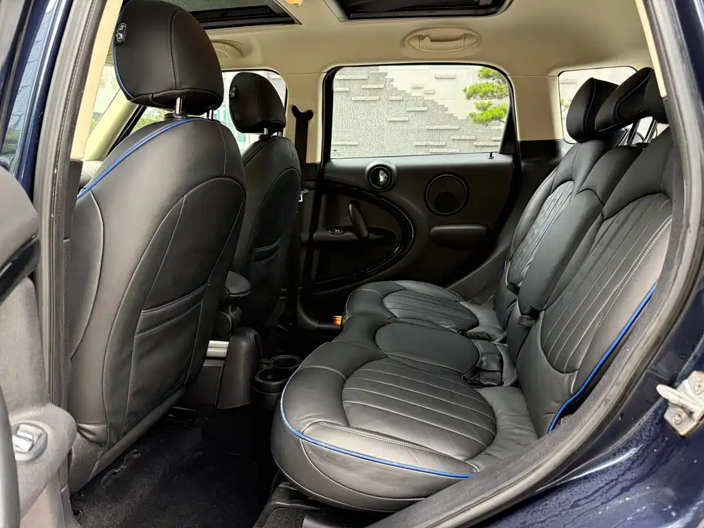 MINI COUNTRYMAN 1.6 T COOPER ALL4 Fun