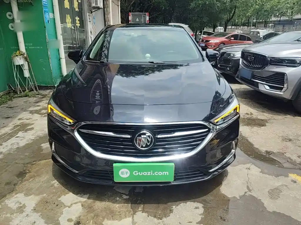 LaCrosse 652 T Luxury